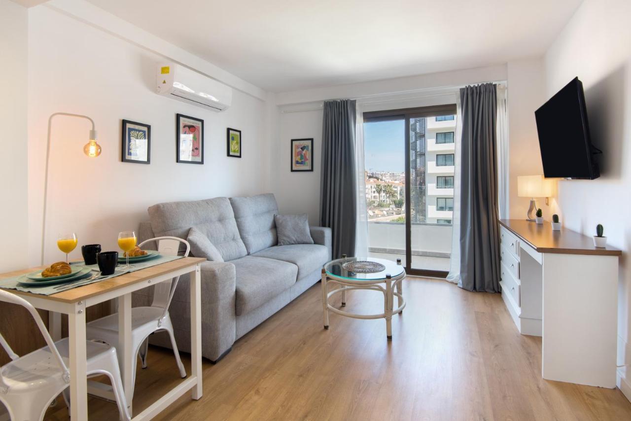 Aloha Puerto Private Apartment 1St Line Carihuela Beach Torremolinos Kültér fotó