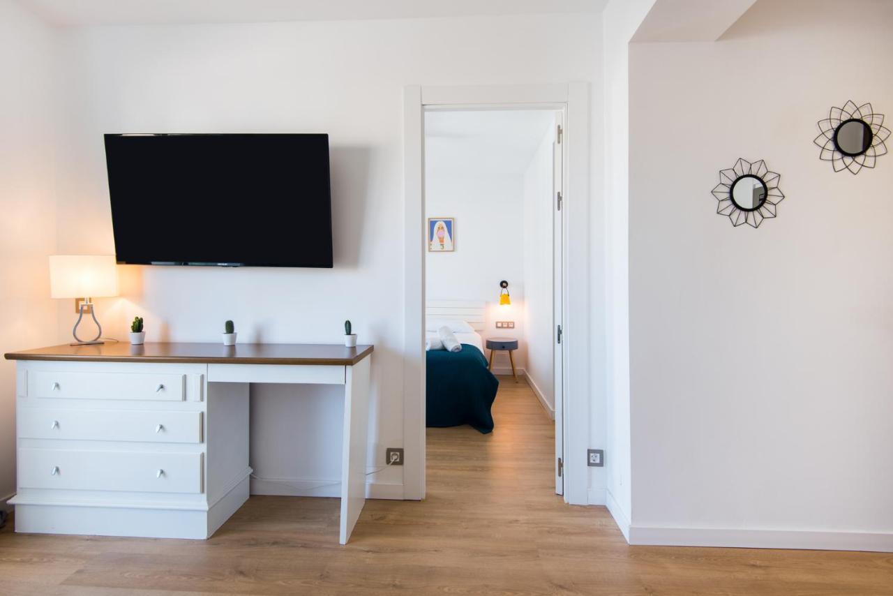 Aloha Puerto Private Apartment 1St Line Carihuela Beach Torremolinos Kültér fotó
