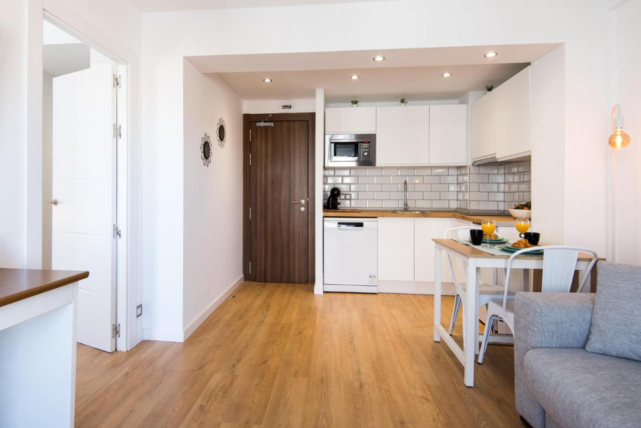 Aloha Puerto Private Apartment 1St Line Carihuela Beach Torremolinos Kültér fotó